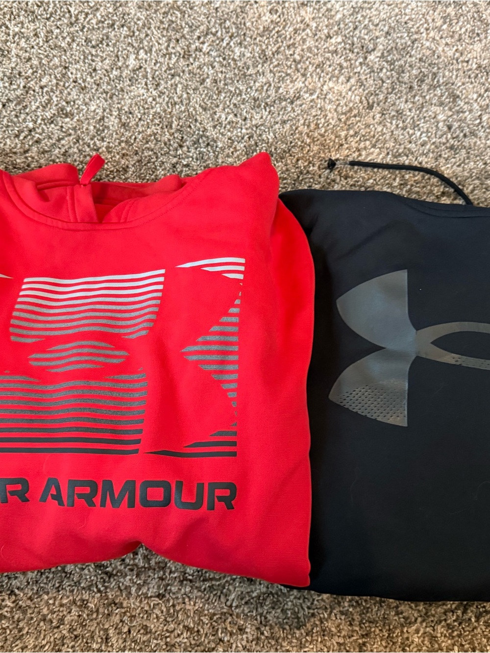 Under Armour Red and Black Mens Graphic Hoodies Set